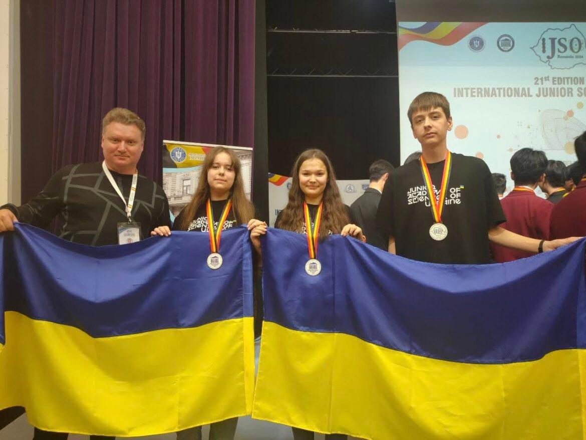 Kyiv high school students triumphed at a prestigious olympiad.